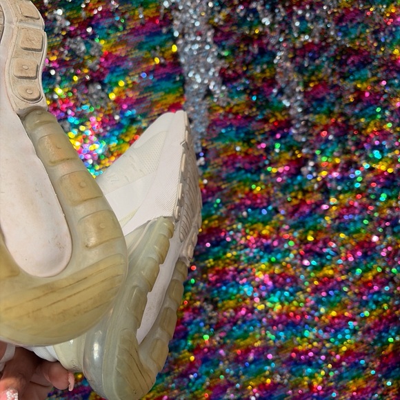 Nike White Air Max Sneakers 270 - Picture 2 of 4